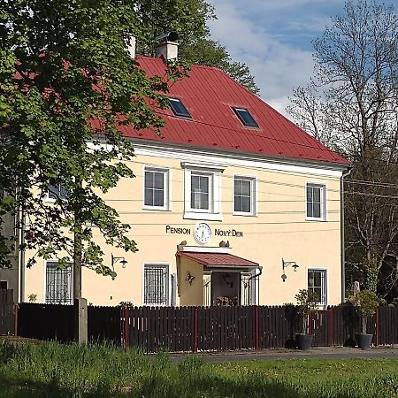 Pension Novy Den Albrechtice  Buitenkant foto